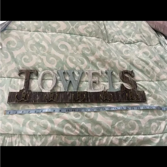 Rustic Multicolor Towel Rack - Picture 2 of 2